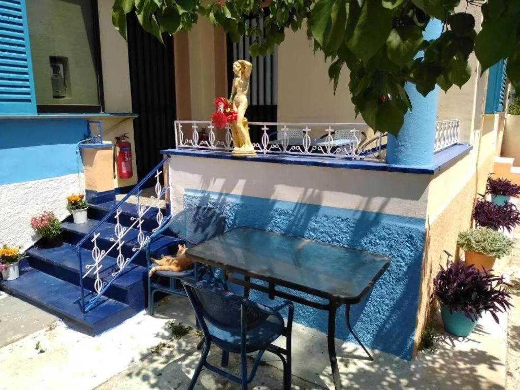 4 Seasons Paradise Near Athens Airport 2 Apartment *